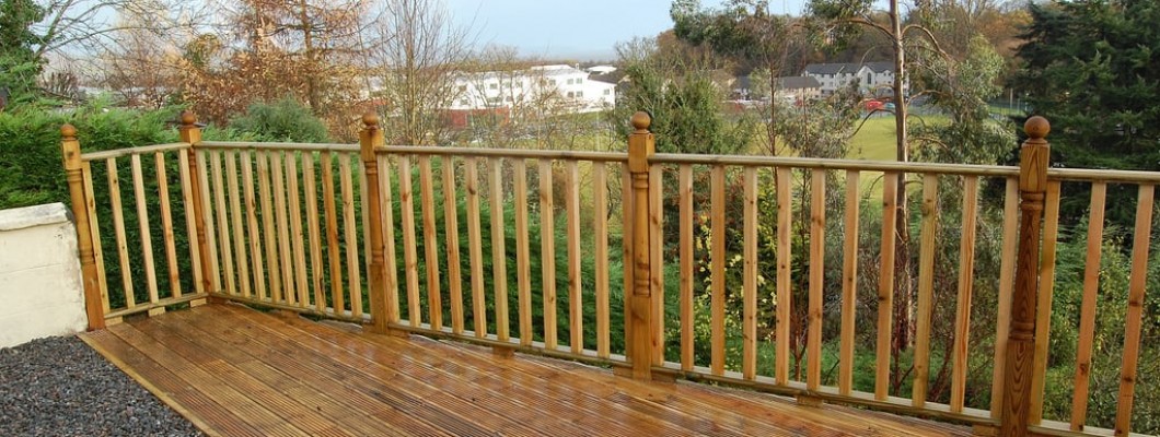 How to build a timber deck